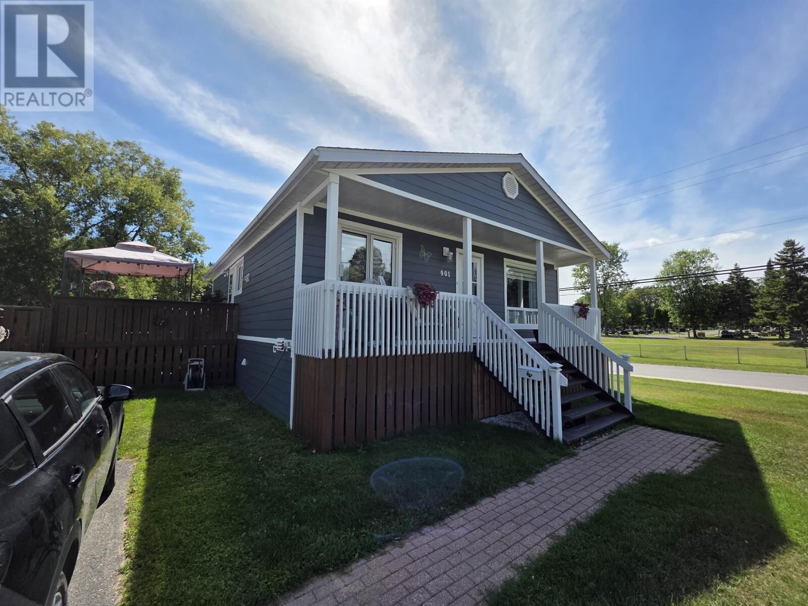 Property Photo: 901 Valley Dr ON P9N 4A9