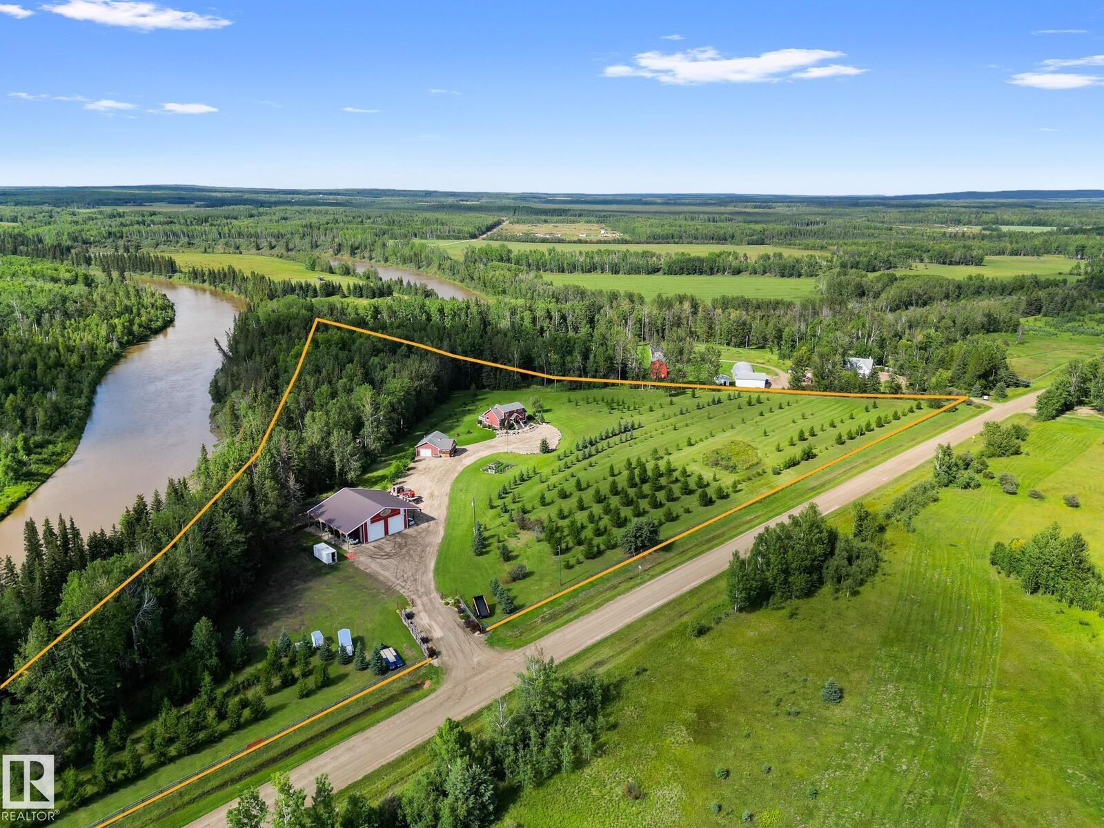 Property Photo: 8432 Twp Road 502 AB T7A 2A3
