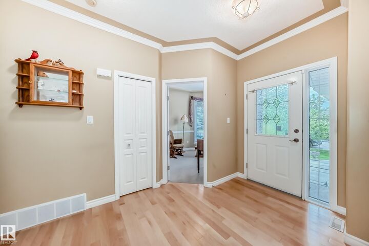 Property Photo:  1 Hendrie Drive  AB T7Z 2S4 