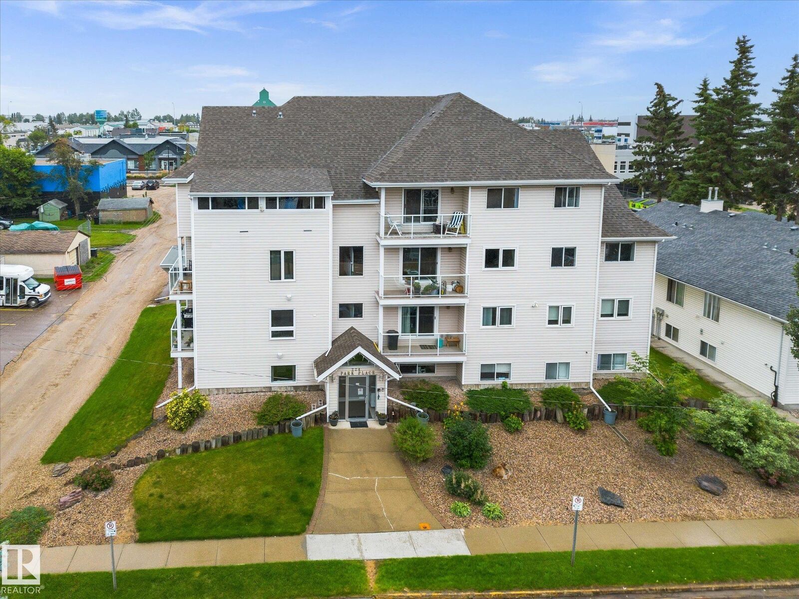 Property Photo: 224 Church Road 403 AB T7X 1J1