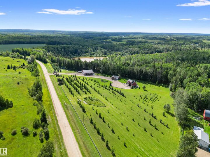 Photo de la propriété: 8432 Twp Road 502 AB T7A 2A3