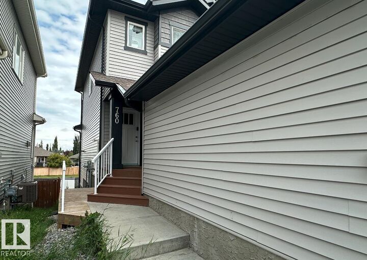 Photo de la propriété: 760 Berg Loop AB T9E 1G8