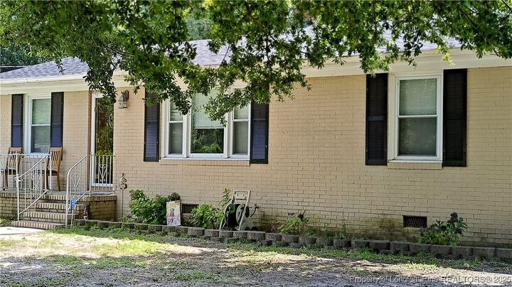 Property Photo:  5117 Palmetto Lane  NC 28304 