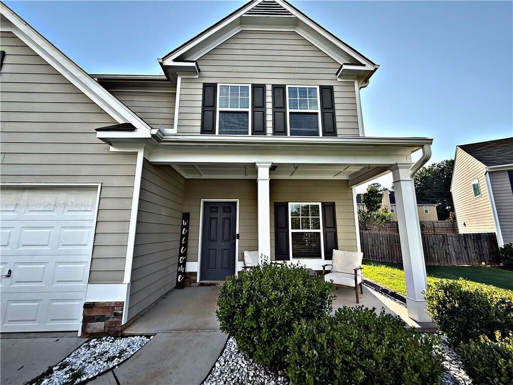 Property Photo: 137 Boxwood Way GA 30132
