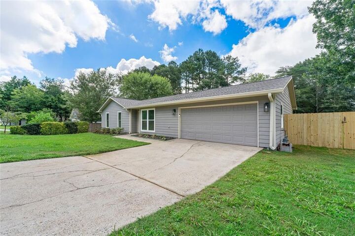 Property Photo: 21 Parkmont Drive GA 30076