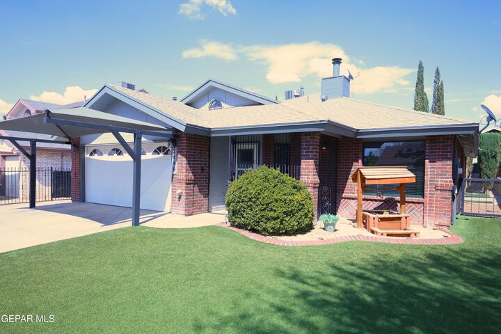 Property Photo: 2440 Nancy McDonad Drive TX 79936