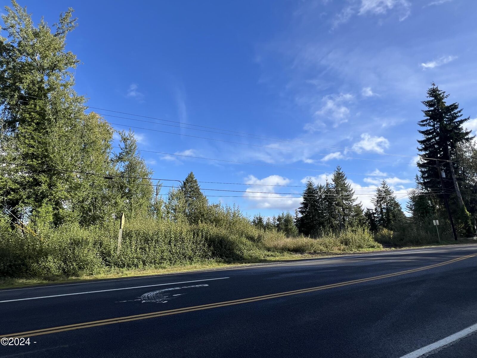 Property Photo:  936 NE Hwy 20  OR 97391 
