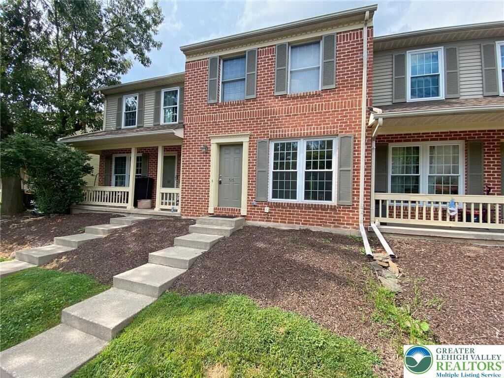 Property Photo:  515 Ponds Edge Lane  PA 18104 