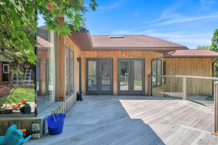 Property Photo:  4 Hilltop Place  NY 10952 