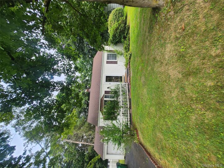 Property Photo:  33 Red Barn Road  NY 12538 