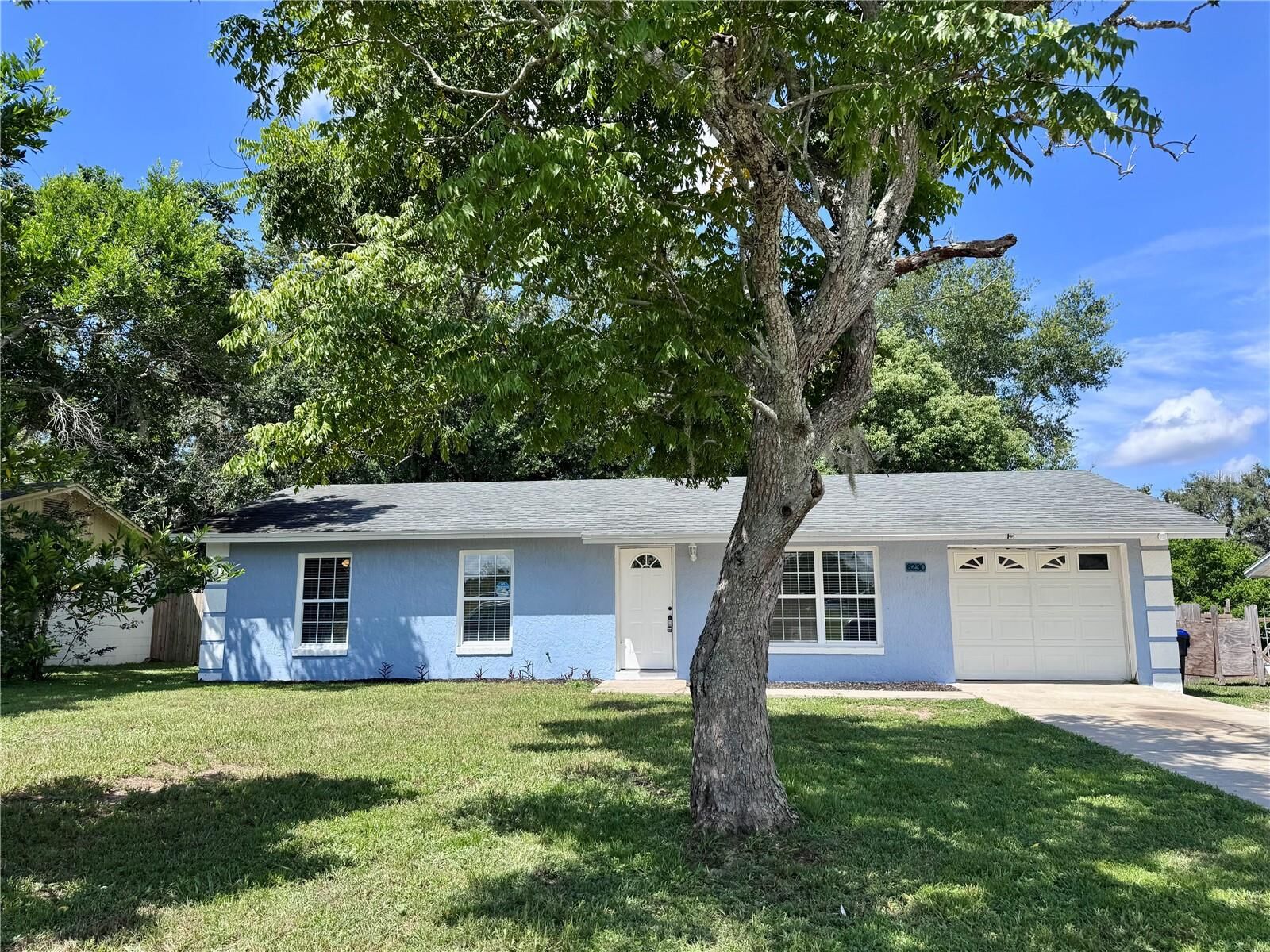Property Photo: 6230 Stanwin Drive FL 32712