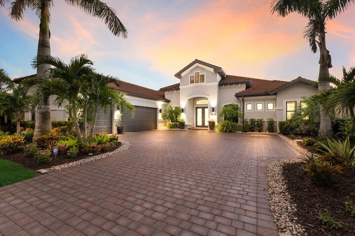 Property Photo:  284 Maraviya Boulevard  FL 34275 