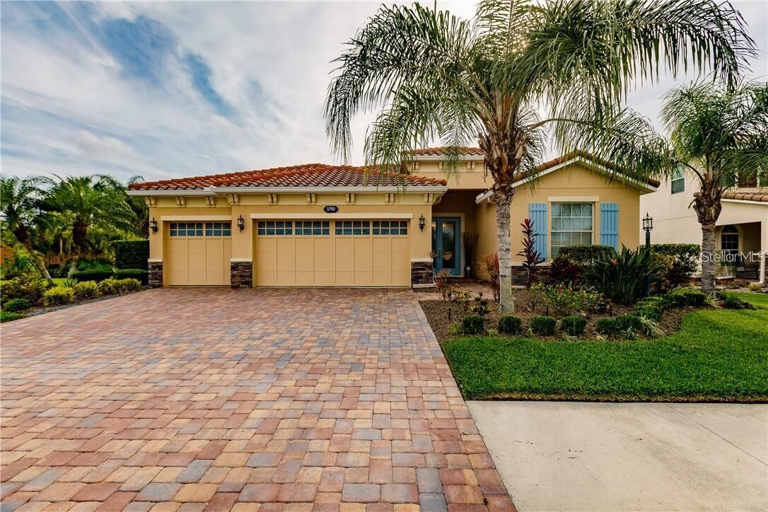 Property Photo:  5790 Rock Dove Drive  FL 34241 