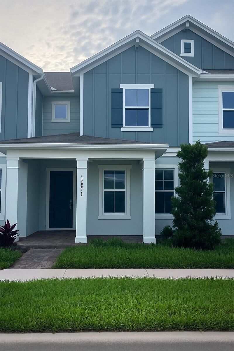 Property Photo: 13813 Luna Harvest Avenue FL 34787