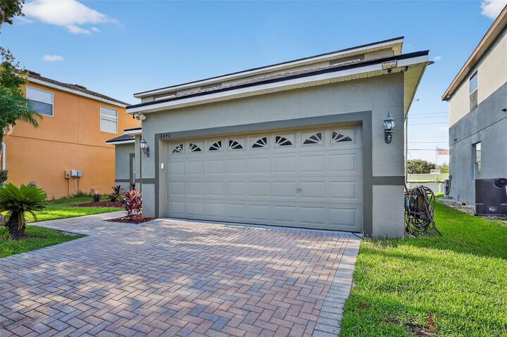 Property Photo: 8840 Cameron Crest Drive FL 33626