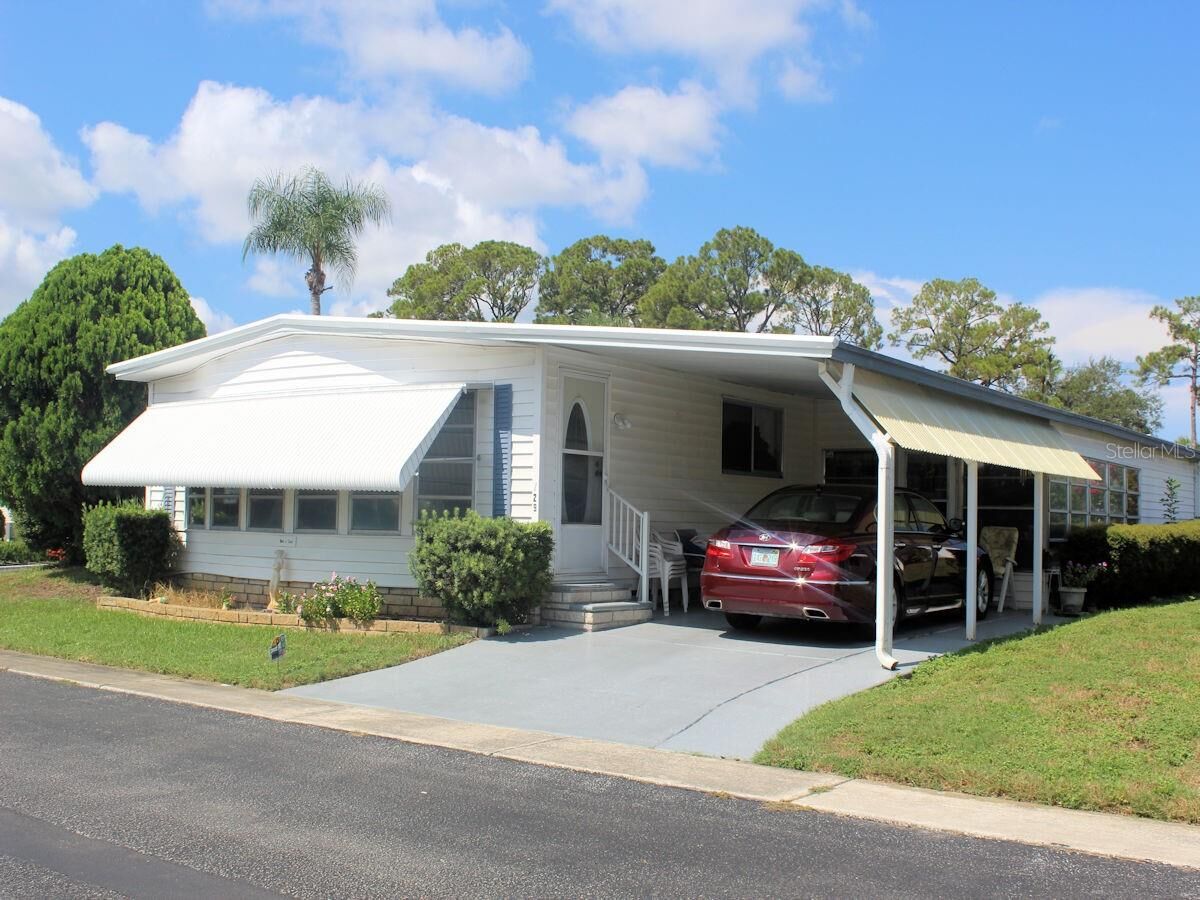 Property Photo: 129 Royal Palm Circle FL 33778