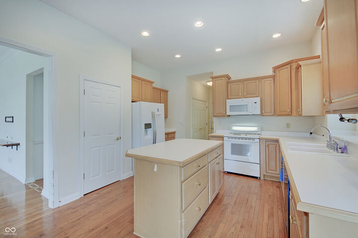 Property Photo: 7201 Catboat Court IN 46038
