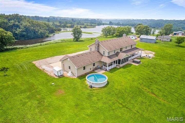Property Photo:  1306 State Route J  MO 65248 