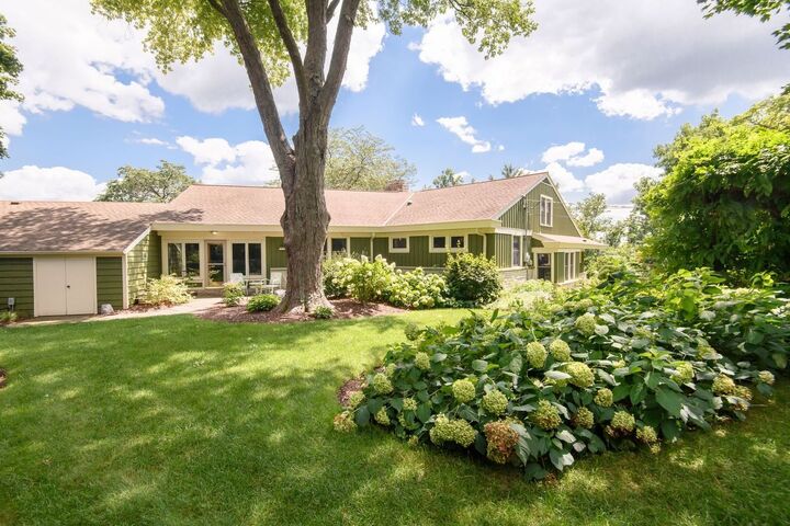 Property Photo:  S24w23052 Morningside Dr  WI 53186 