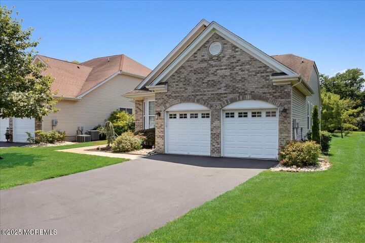 Property Photo:  213 Blackberry Way 213  NJ 08831 