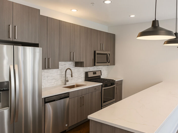 Property Photo: 5055 S Dorchester Avenue 401 IL 60615