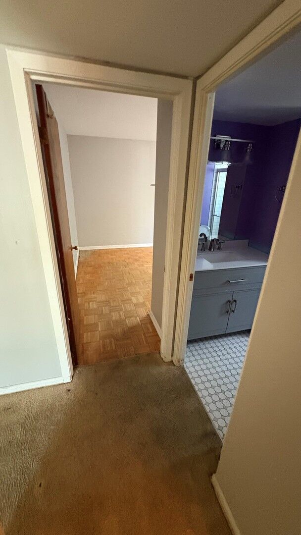 Property Photo:  7074 N Ridge Boulevard 1E  IL 60645 