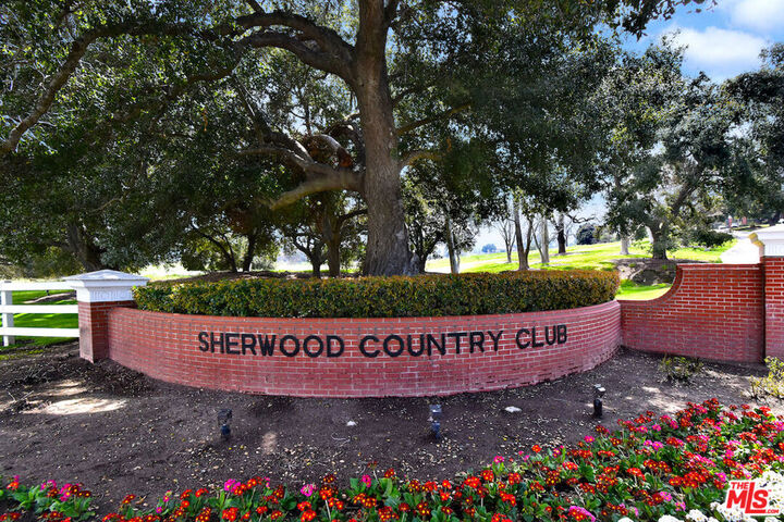 Property Photo:  2431 Swanfield Court  CA 91361