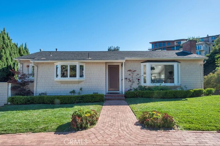 Property Photo:  7120 Pacific View Drive  CA 90068 