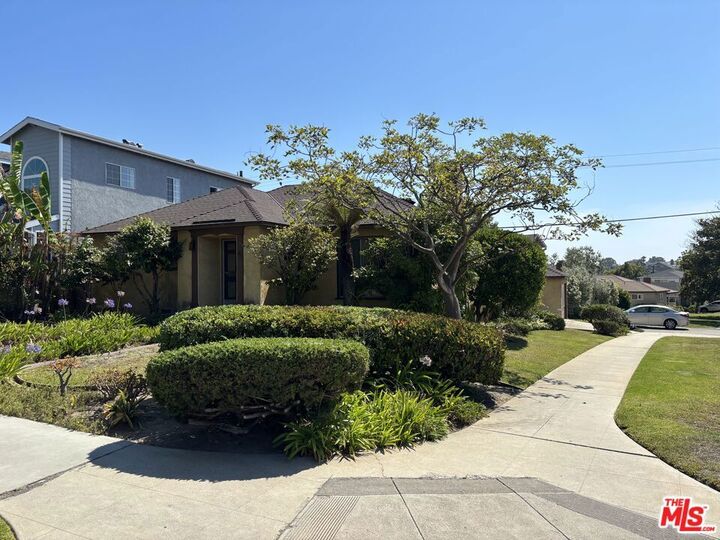 Property Photo: 8301 Rayford Drive CA 90045