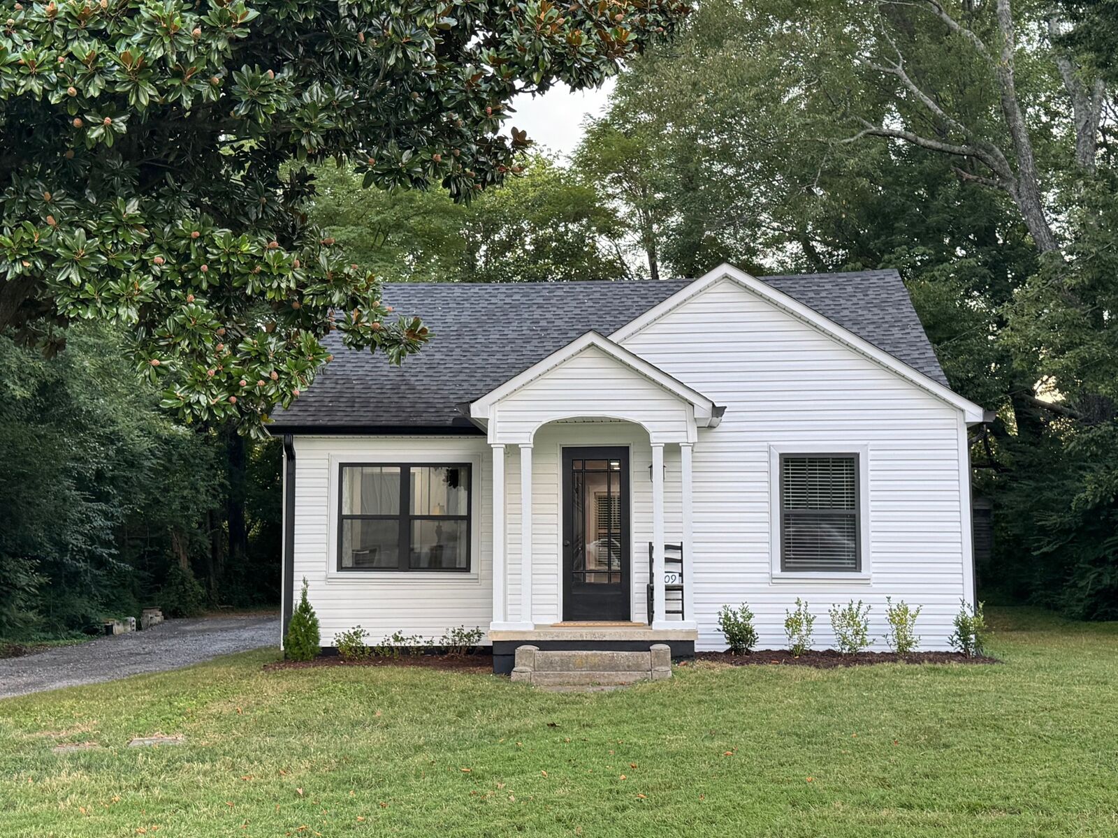 Property Photo:  109 Wilson St  TN 37166 