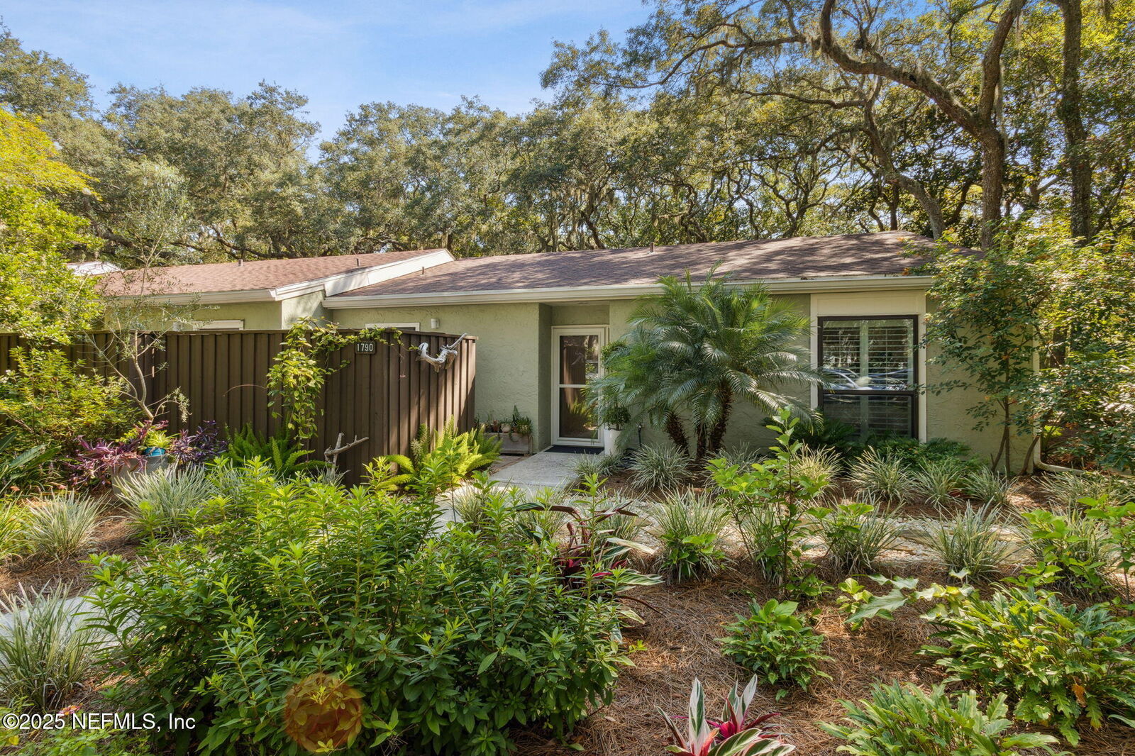 Property Photo: 1790 Mariners Walk FL 32034