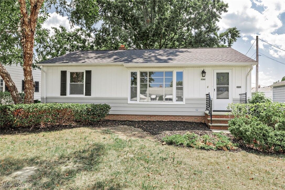 Property Photo:  1590 Dennis Drive  OH 44092 