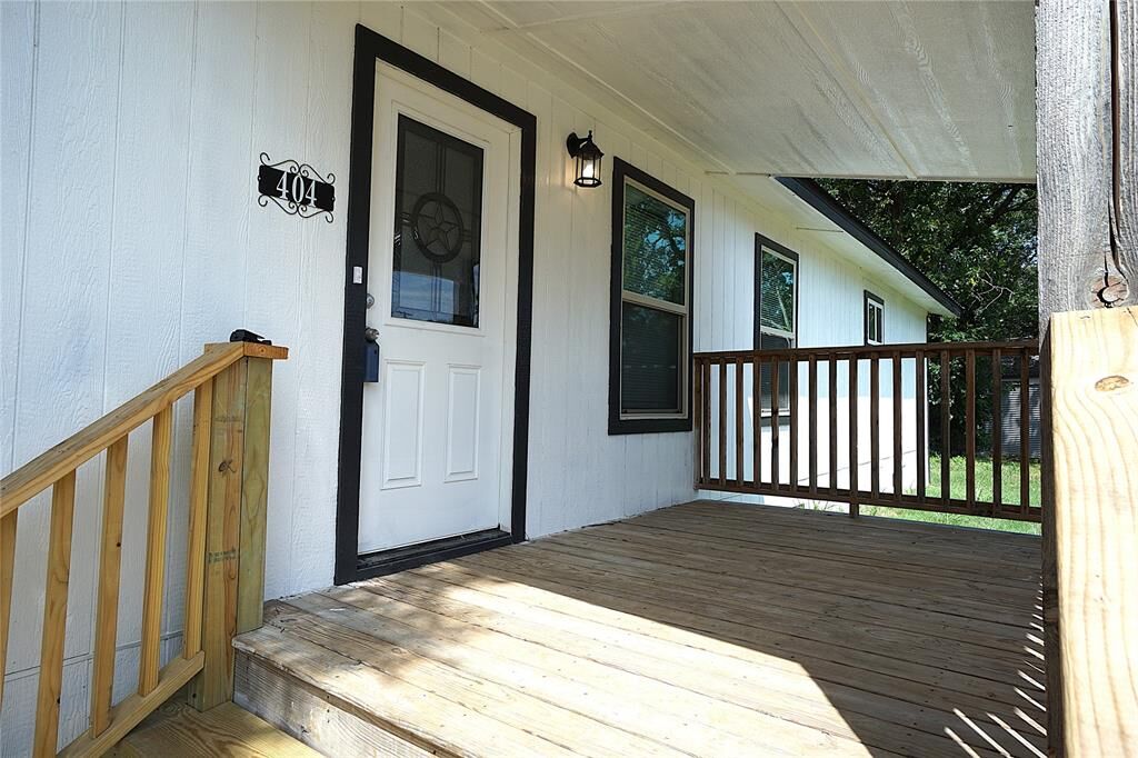 Property Photo: 404 Church Street TX 75439
