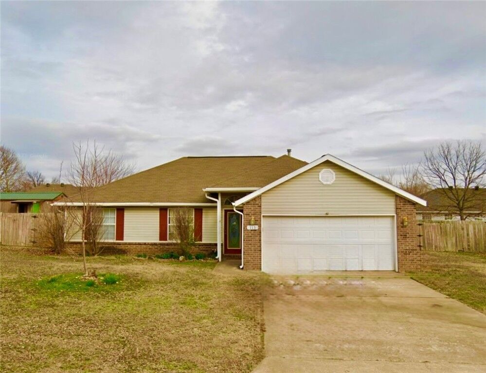Property Photo:  113 N Bailey  AR 72745 