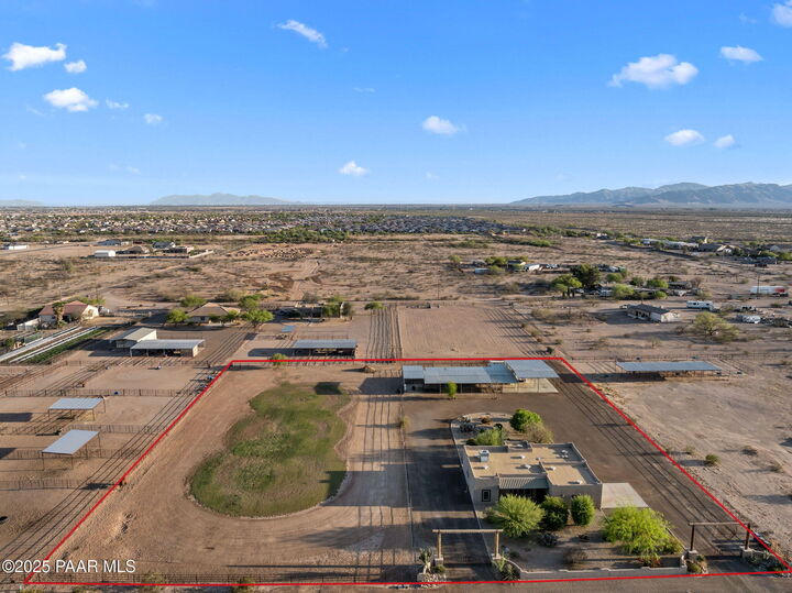 Property Photo:  17789 W Peakview Road  AZ 85387 