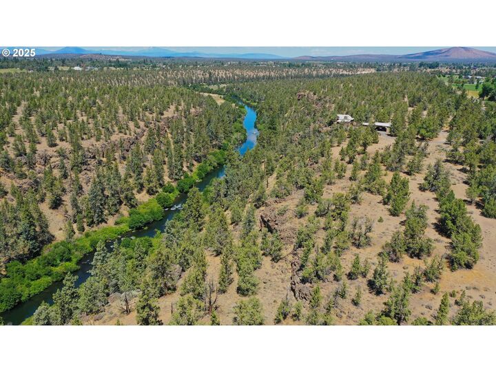 Property Photo: 65255 Swalley Rd OR 97703