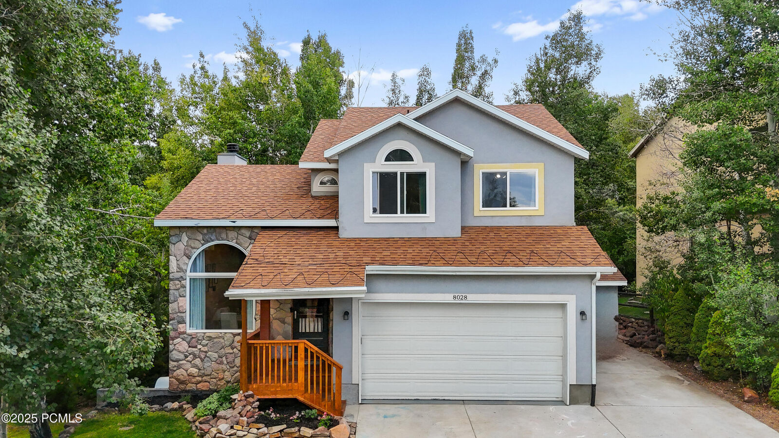 Property Photo: 8028 Springshire Drive UT 84098