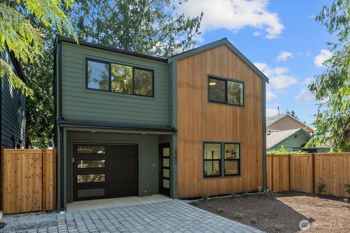 2347 NE 127 Street  Seattle WA 98125 photo