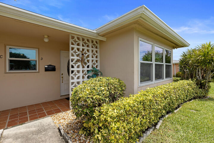 Property Photo:  165 N High Point Boulevard  FL 33435 