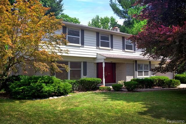 17262 Bell Creek Lane  Livonia MI 48152 photo
