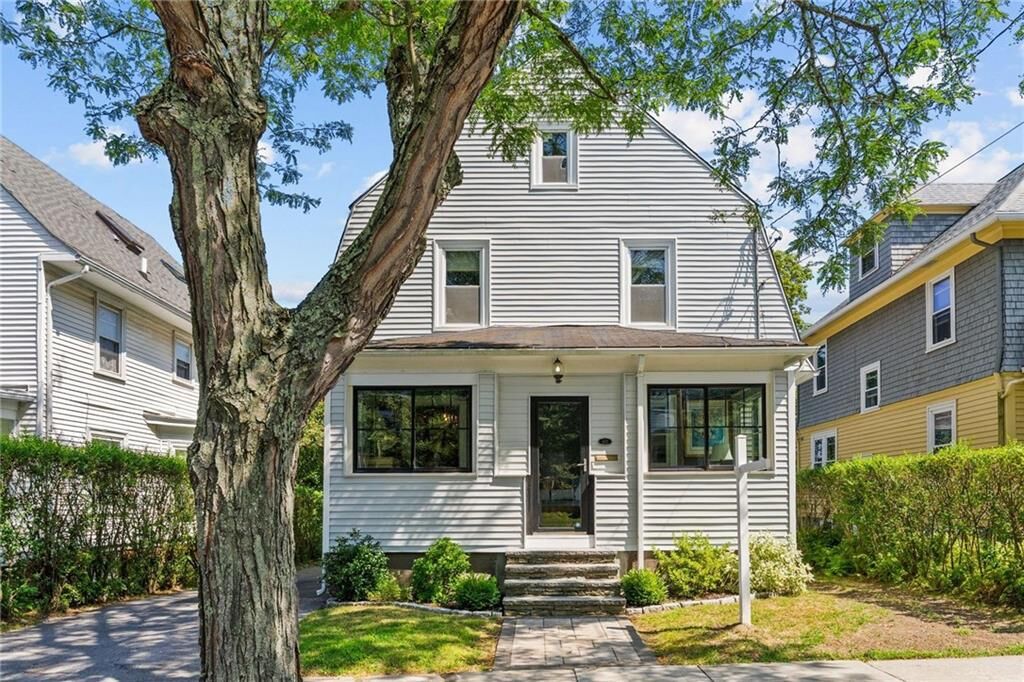 Property Photo:  621 Hope Street  RI 02906 