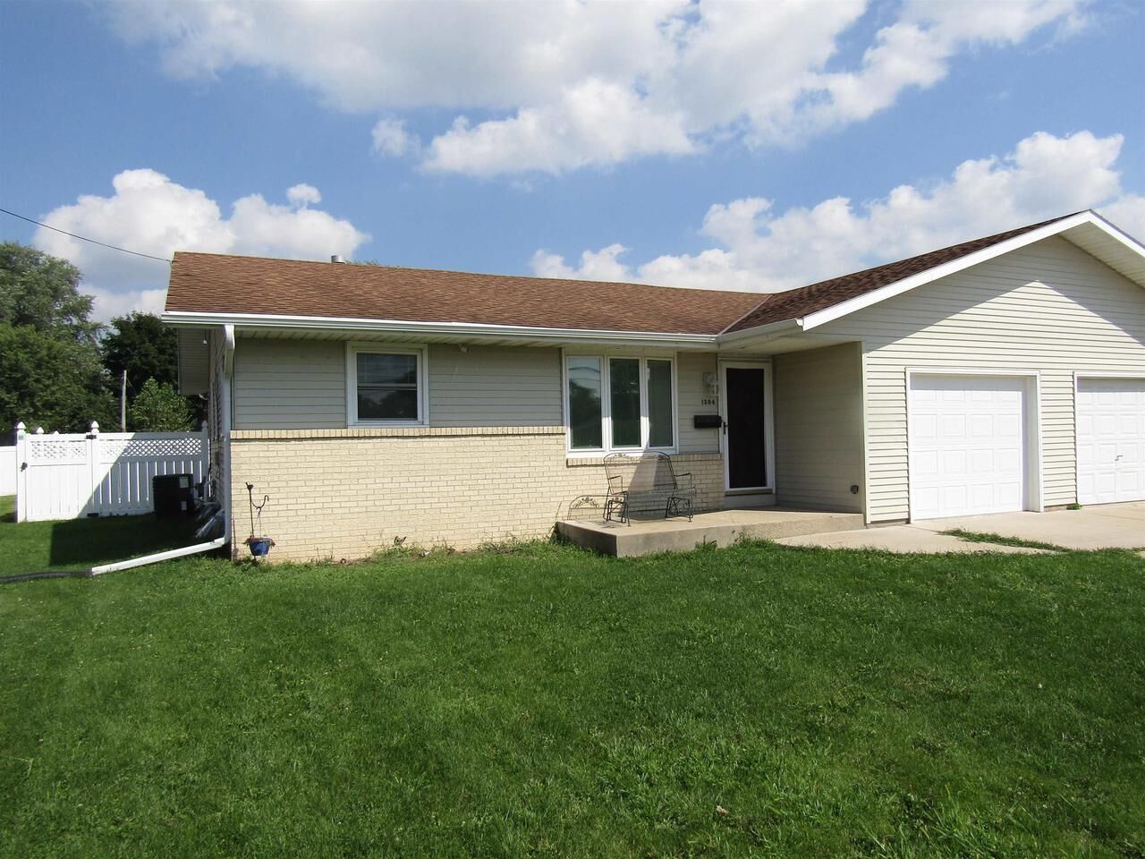Property Photo:  1304 North Randall Avenue B  WI 53545 