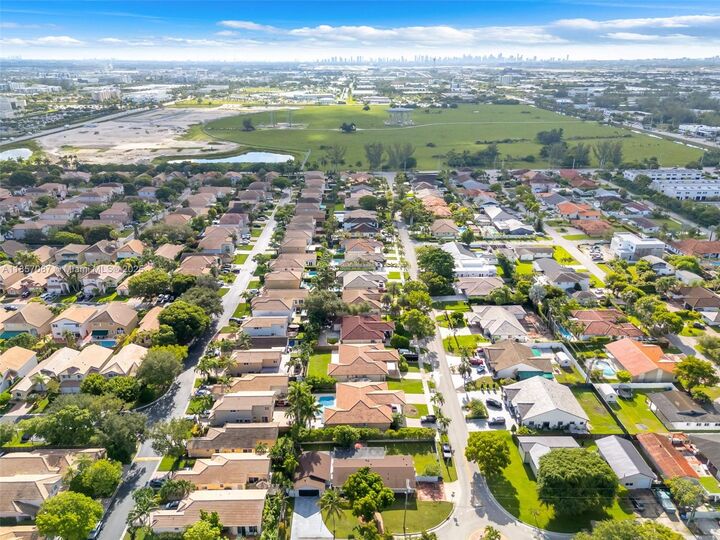 Property Photo: 2851 NW 99th Ave FL 33172