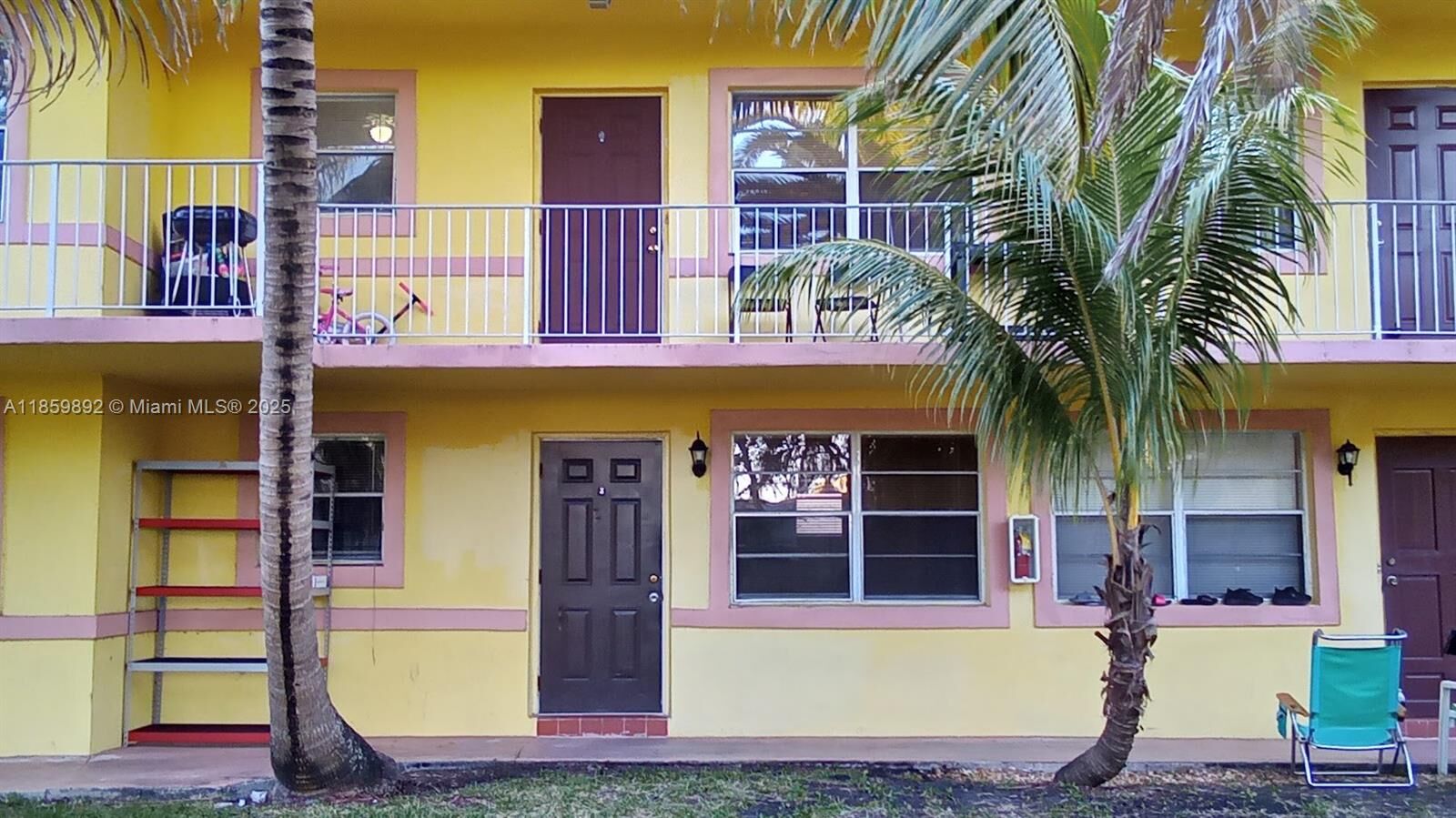 Property Photo:  1826 Cleveland St 6  FL 33020 