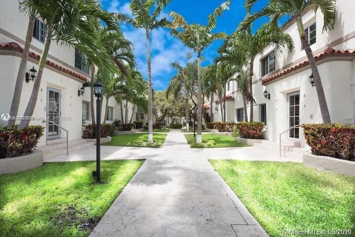Property Photo: 1508 Pennsylvania Ave 10B FL 33139