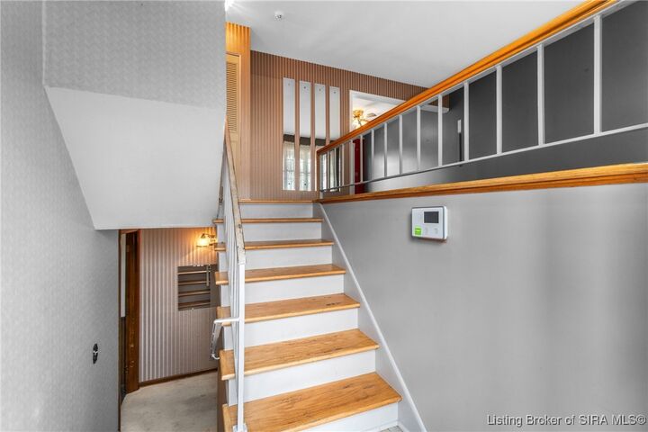 Property Photo: 925 Redwood Drive IN 47129