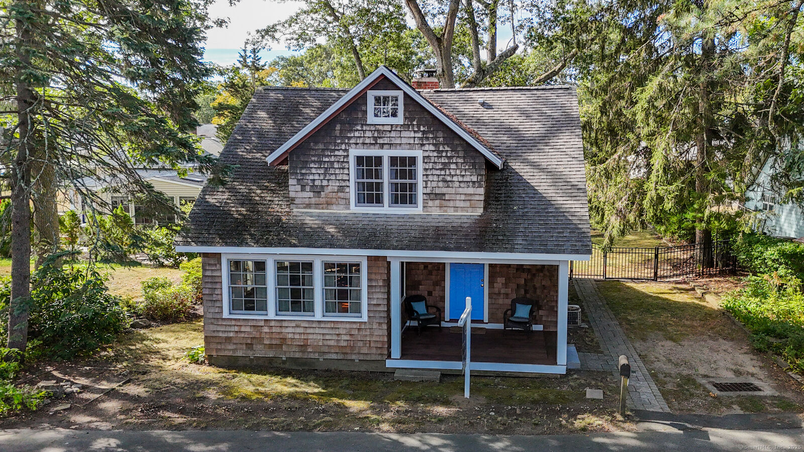 Property Photo: 9 Hoskins Street CT 06357