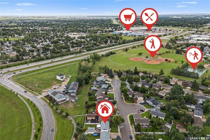 Property Photo:  206 Postnikoff Crescent  SK S7M 4S6 