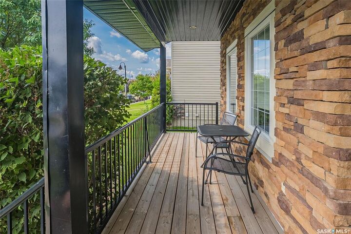 Property Photo:  335 Lynd Lane  SK S7T 0B1 
