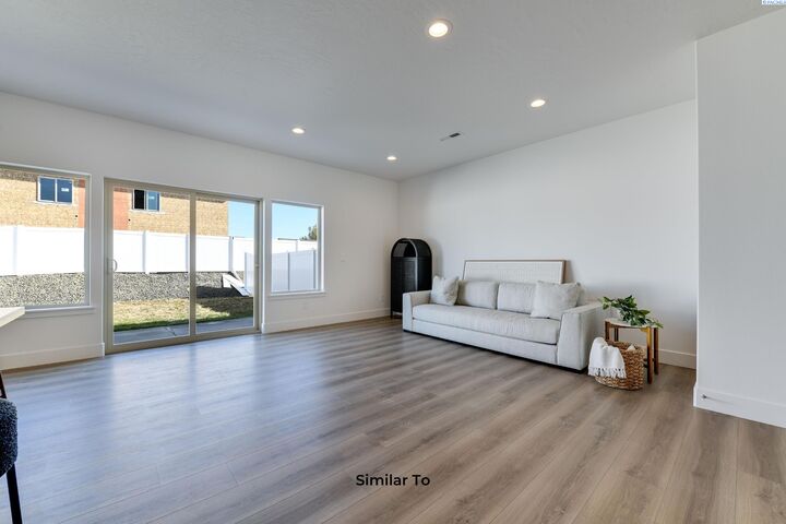 Property Photo:  7518 Grapevine Ct  WA 99353 